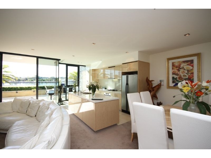4/70 Canning Beach Road, Applecross WA 6153