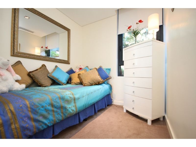 4/70 Canning Beach Road, Applecross WA 6153