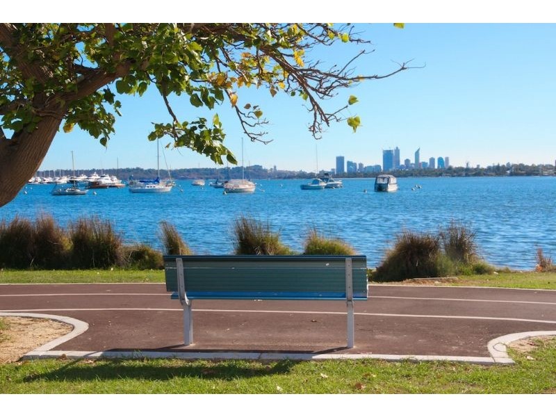 4/70 Canning Beach Road, Applecross WA 6153