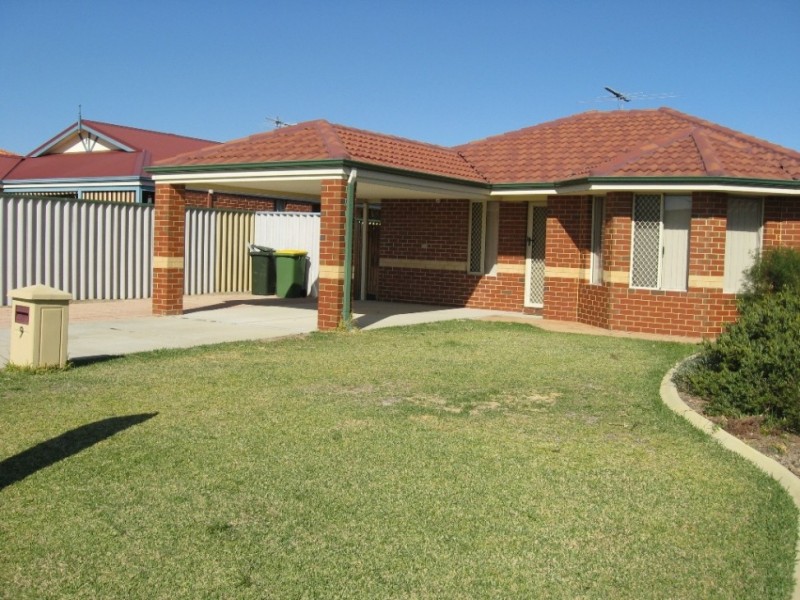 9 Warrior Pass, Bertram WA 6167