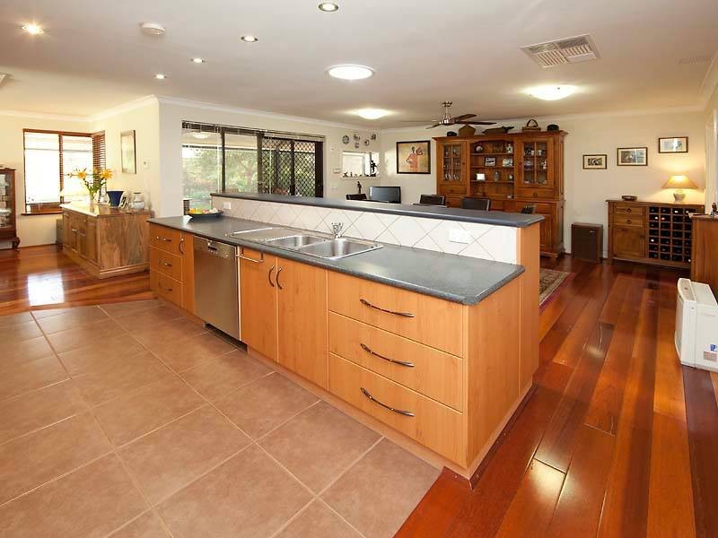43 Silversmith Street, Wellard WA 6170
