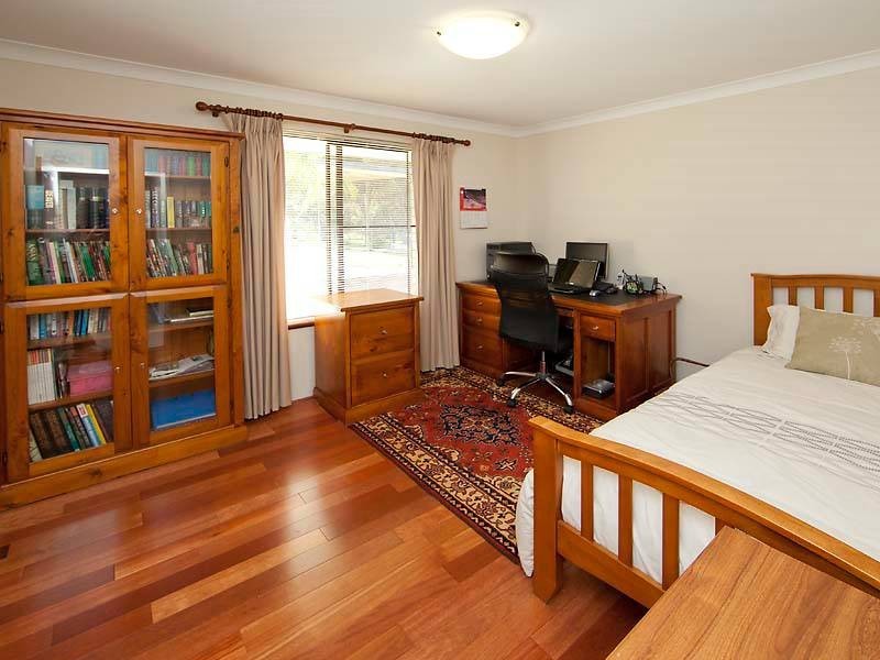 43 Silversmith Street, Wellard WA 6170