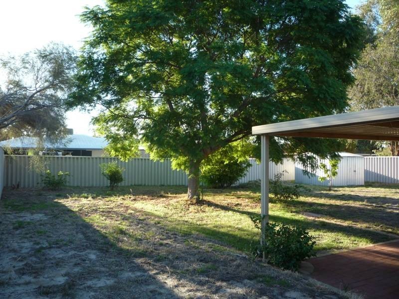 25 Sayer Crescent, Gosnells WA 6110