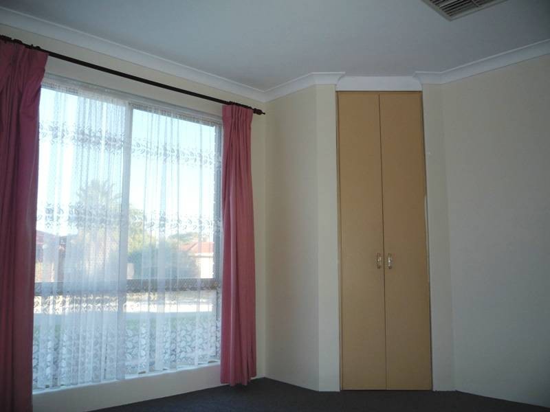 25 Sayer Crescent, Gosnells WA 6110