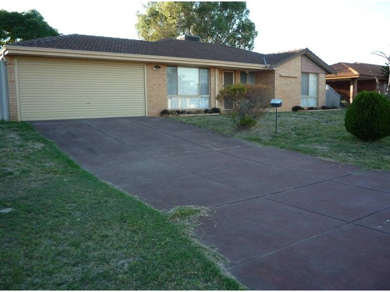 25 Sayer Crescent, Gosnells WA 6110