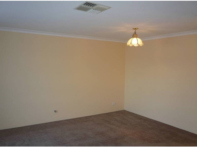 25 Sayer Crescent, Gosnells WA 6110