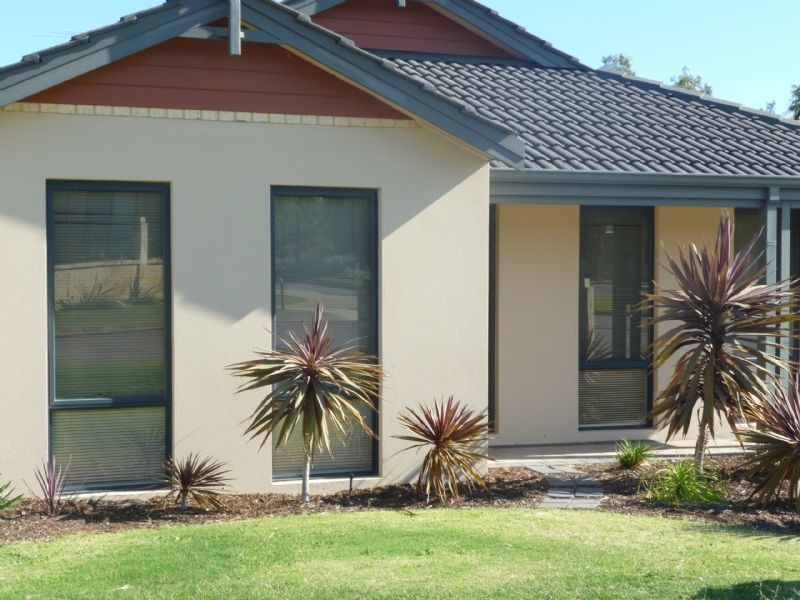 2 Oatlands Vista, Wellard WA 6170