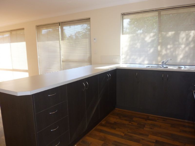 2 Oatlands Vista, Wellard WA 6170