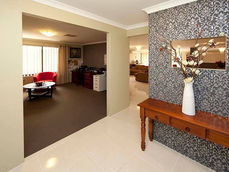 11 Spelthorne Way, Wellard WA 6170