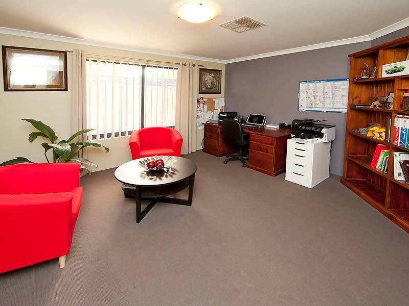 11 Spelthorne Way, Wellard WA 6170