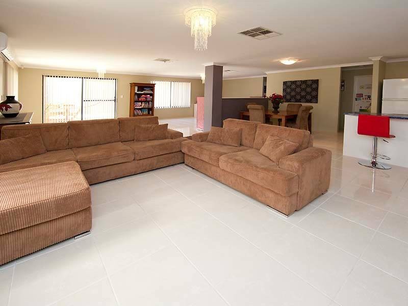 11 Spelthorne Way, Wellard WA 6170