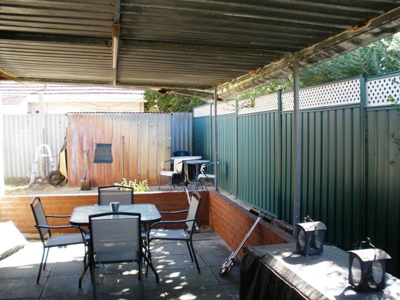 28 Latham Street, Alfred Cove WA 6154