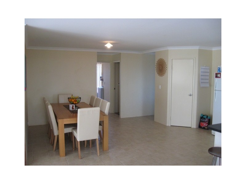 27  Surbiton Approach, Wellard WA 6170