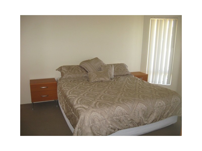 27  Surbiton Approach, Wellard WA 6170