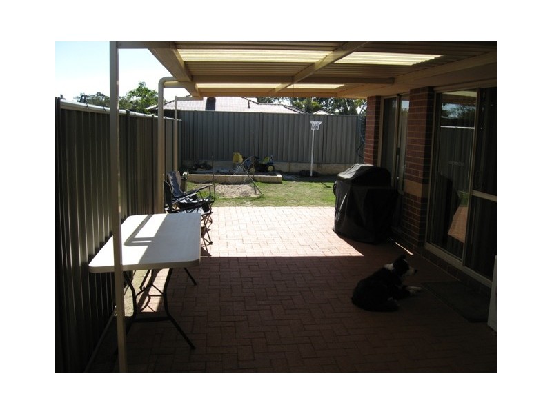 27  Surbiton Approach, Wellard WA 6170