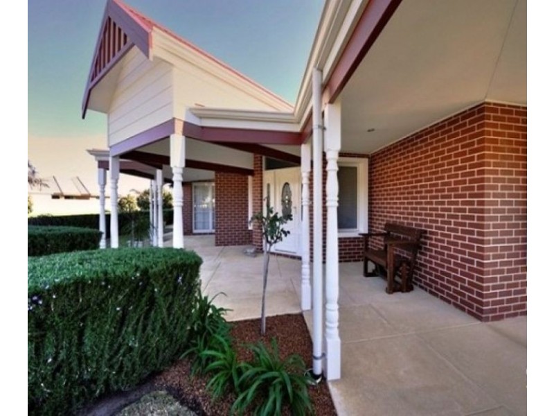 14 Coffs Bend, Secret Harbour WA 6173