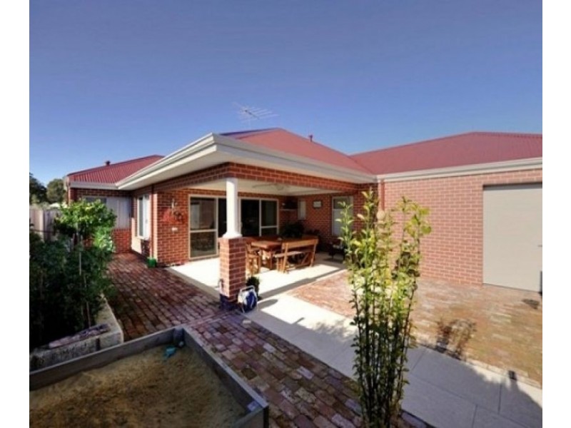 14 Coffs Bend, Secret Harbour WA 6173