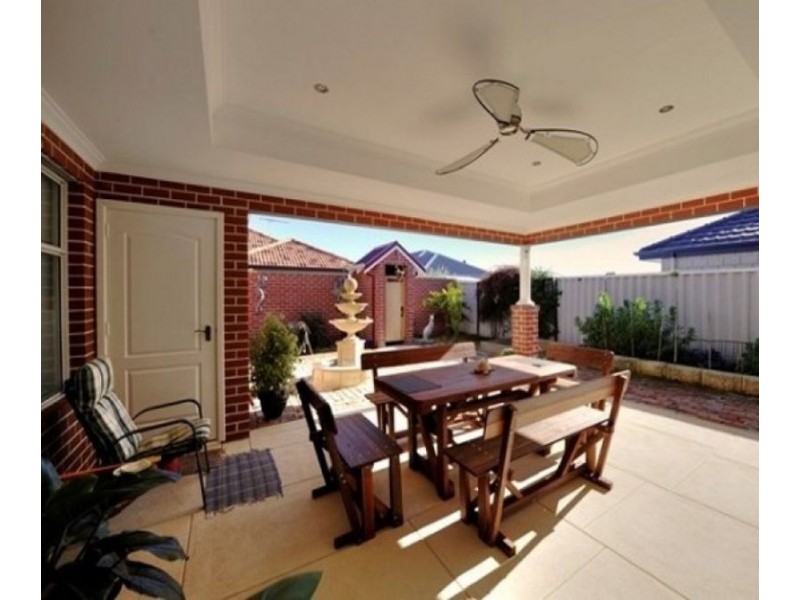 14 Coffs Bend, Secret Harbour WA 6173