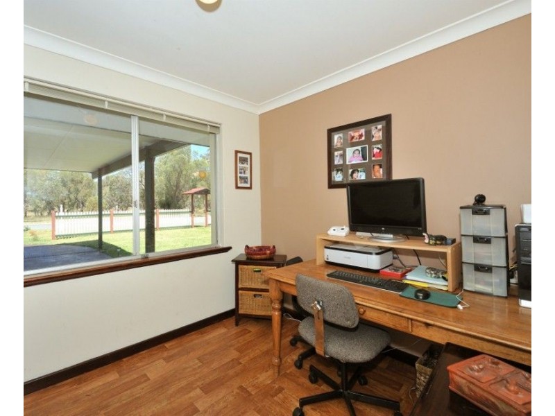 33 Pedder Way, Parmelia WA 6167