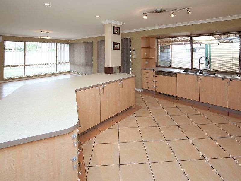 7 Ryde Close, Warnbro WA 6169