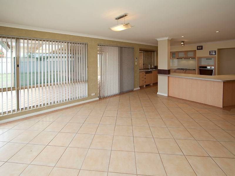 7 Ryde Close, Warnbro WA 6169