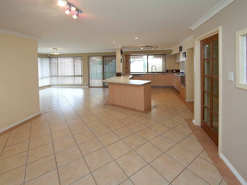 7 Ryde Close, Warnbro WA 6169