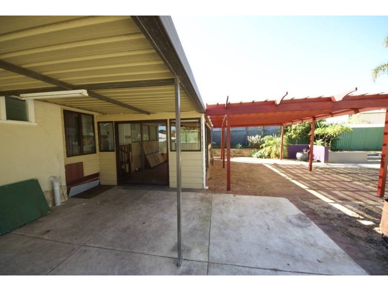 12 Barwell Road, Medina WA 6167