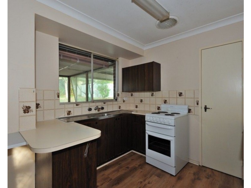 7 Newstead Crescent, Parmelia WA 6167