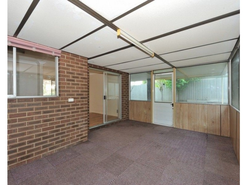 7 Newstead Crescent, Parmelia WA 6167