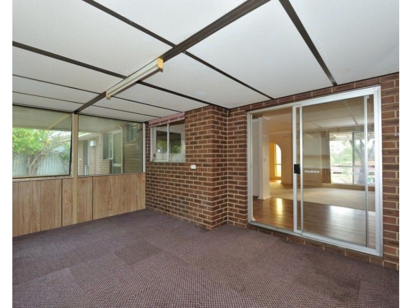 7 Newstead Crescent, Parmelia WA 6167