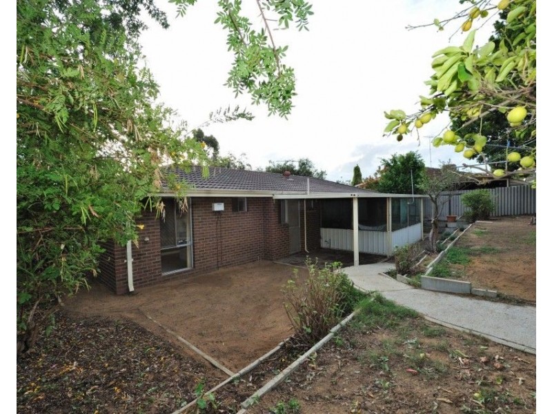 7 Newstead Crescent, Parmelia WA 6167