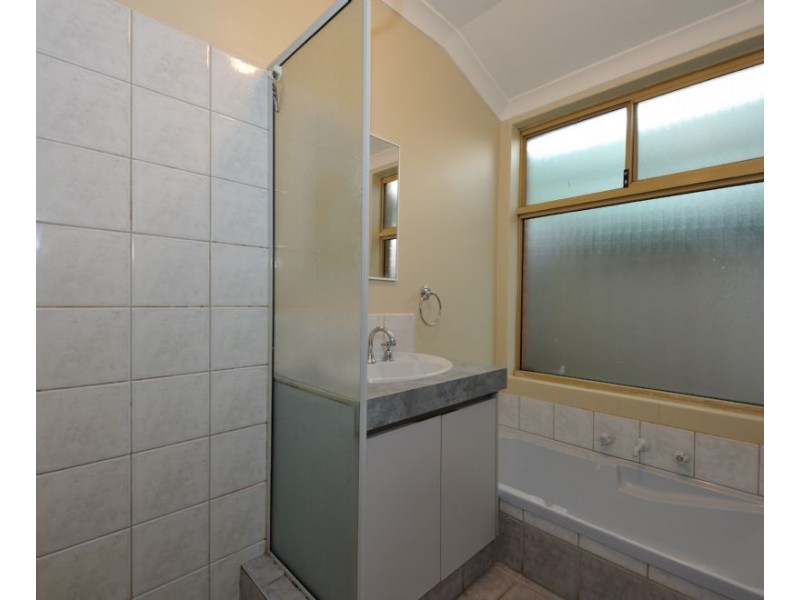 116 Challenger Ave, Parmelia WA 6167