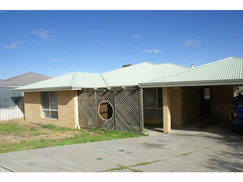 13 Bilya Gardens, Leda WA 6170