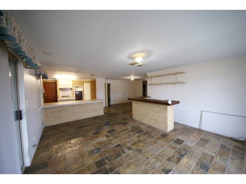 13 Bilya Gardens, Leda WA 6170