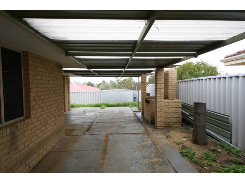 13 Bilya Gardens, Leda WA 6170
