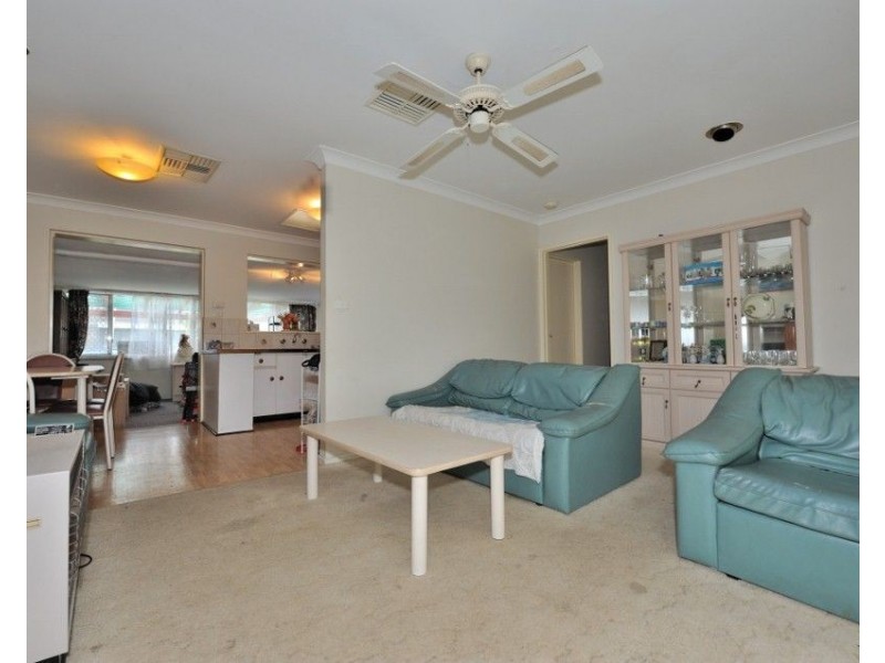 6 Mensa Close, Rockingham WA 6168