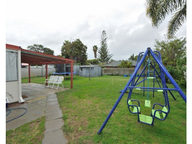 6 Mensa Close, Rockingham WA 6168