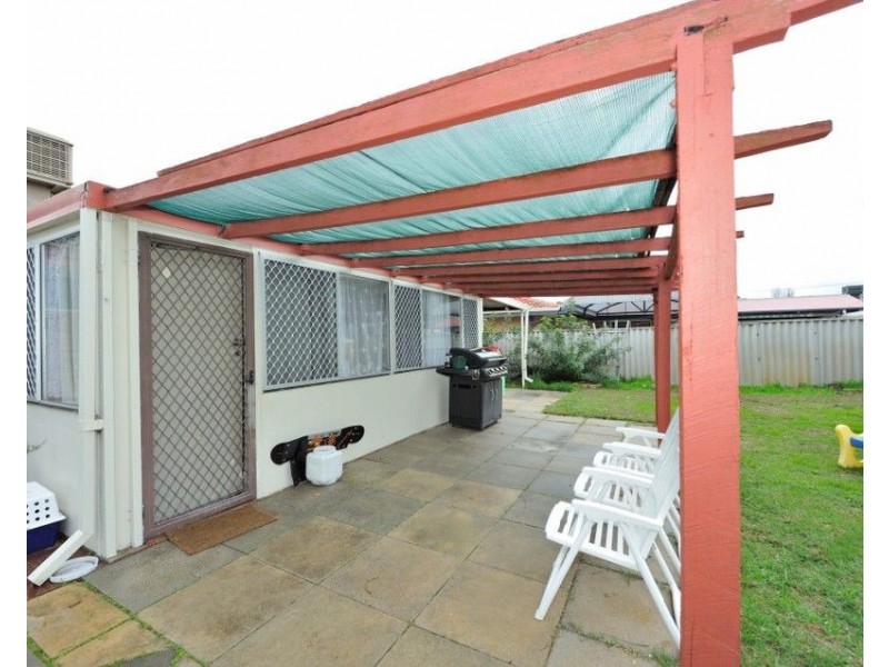 6 Mensa Close, Rockingham WA 6168