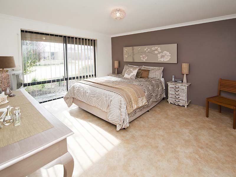 2 Bangor Way, Orelia WA 6167