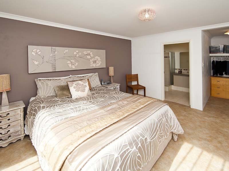 2 Bangor Way, Orelia WA 6167