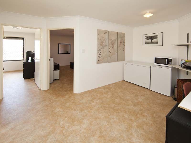 2 Bangor Way, Orelia WA 6167