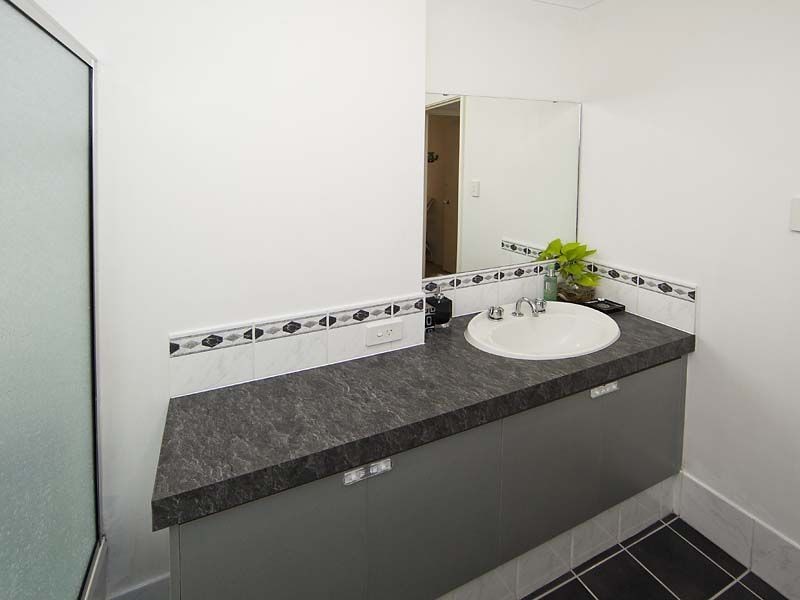 2 Bangor Way, Orelia WA 6167