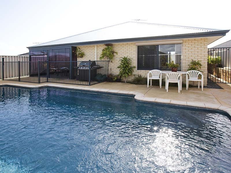 2 Bangor Way, Orelia WA 6167