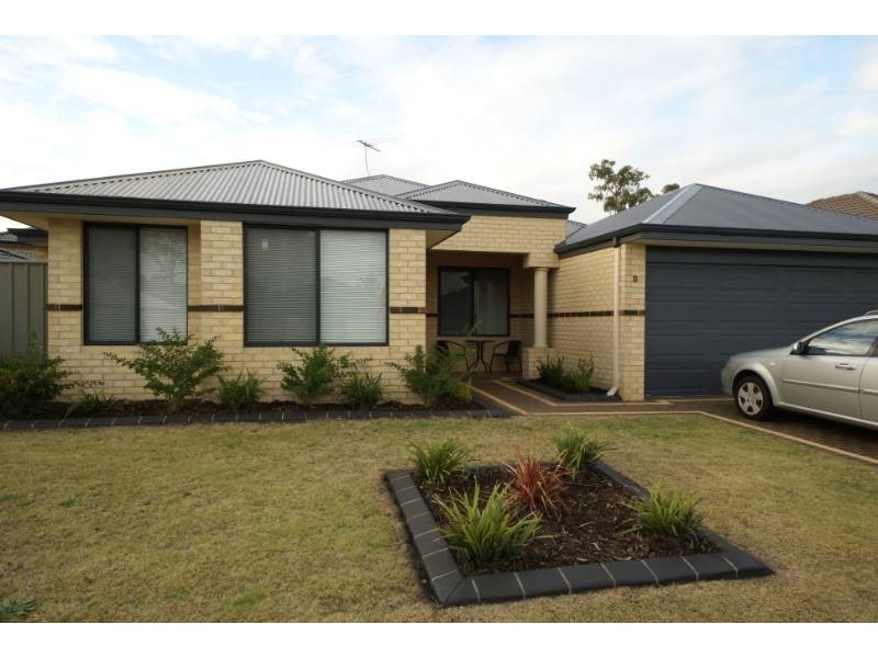 8 Glastonbury Street, Leda WA 6170