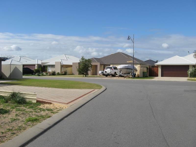 18 Duranbah Road, Secret Harbour WA 6173