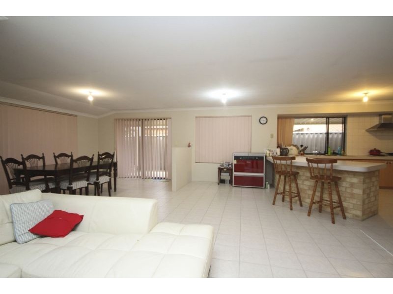 23 Millstream Place, Success WA 6164
