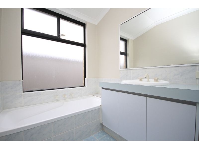 23 Millstream Place, Success WA 6164