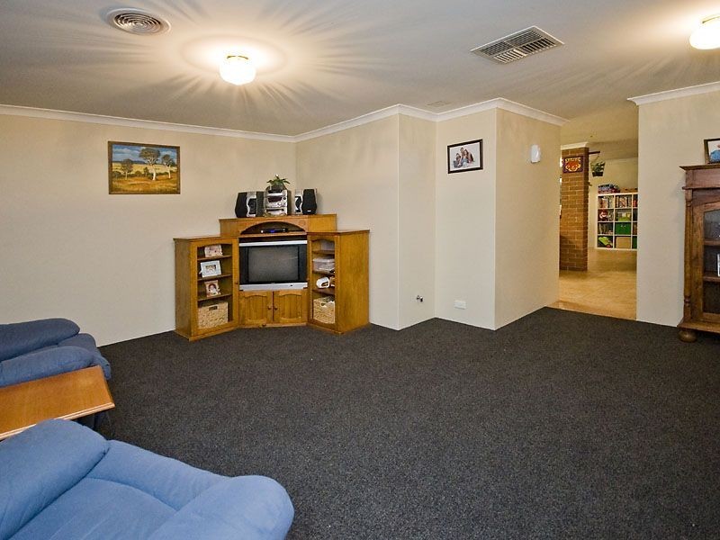 2 Cobbler Court, Wellard WA 6170