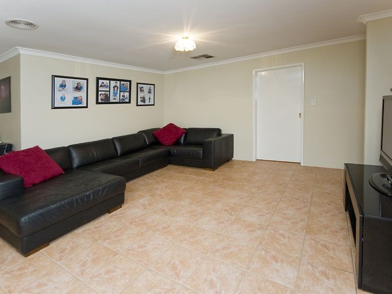 2 Cobbler Court, Wellard WA 6170