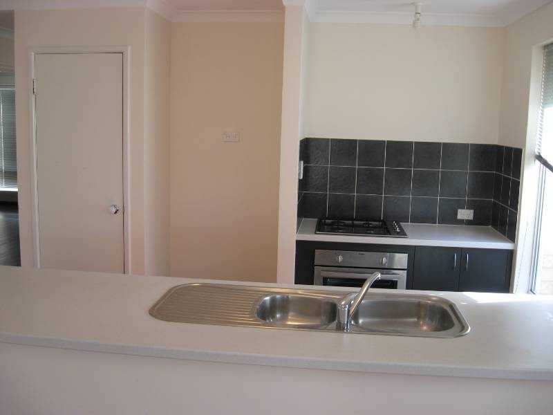 7 Petworth Street, Wellard WA 6170